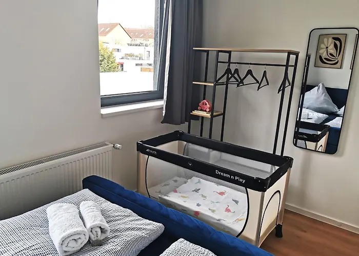 Modernes Mit Parkplatz Und 24h Check-in Apartment *