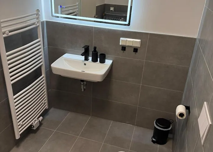 Apartment Modernes Mit Parkplatz Und 24h Check-in Braunschweig